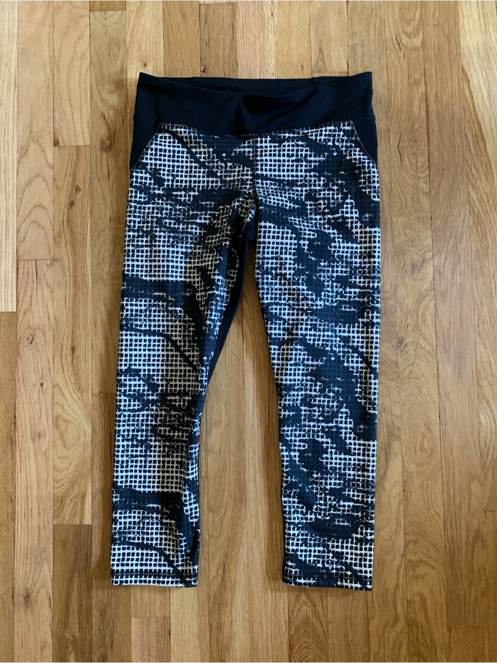 Under Armour Black and White Patterned Performance Leggings
